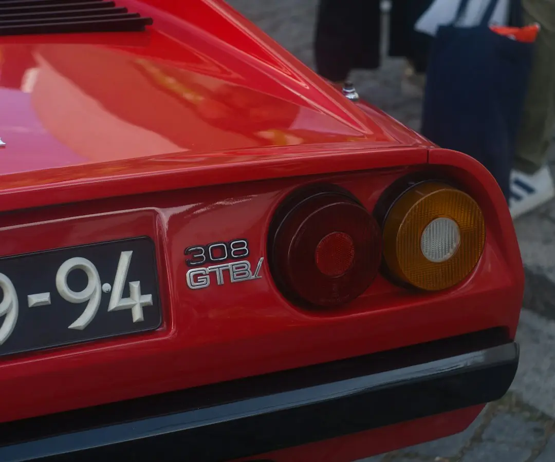 El Daytona: Rosso Chiaro sobre Beige
